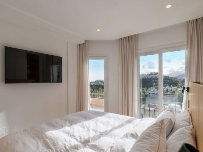Zweistöckiges Penthouse zum Verkauf in La Quinta Hills, Benahavis