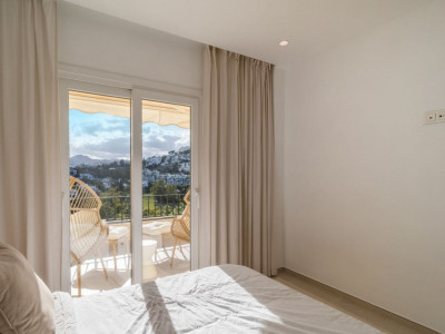 Zweistöckiges Penthouse zum Verkauf in La Quinta Hills, Benahavis