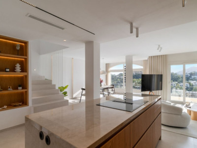 Zweistöckiges Penthouse zum Verkauf in La Quinta Hills, Benahavis