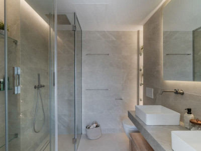 Zweistöckiges Penthouse zum Verkauf in La Quinta Hills, Benahavis