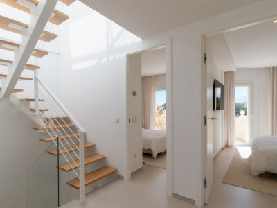 Zweistöckiges Penthouse zum Verkauf in La Quinta Hills, Benahavis