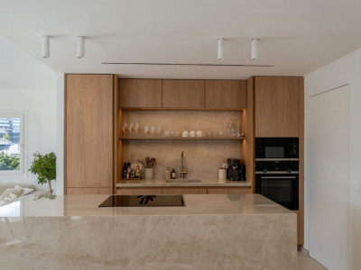 Zweistöckiges Penthouse zum Verkauf in La Quinta Hills, Benahavis