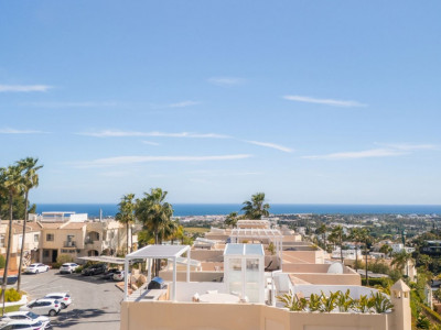 Zweistöckiges Penthouse zum Verkauf in La Quinta Hills, Benahavis
