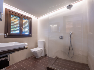 Villa en venta en Las Brisas, Nueva Andalucia
