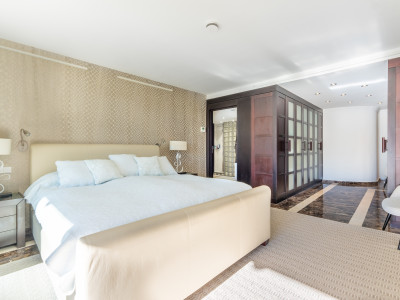 Villa en venta en Las Brisas, Nueva Andalucia