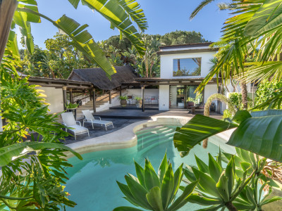 Villa en venta en Las Brisas, Nueva Andalucia