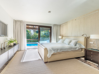 Villa en venta en Las Brisas, Nueva Andalucia