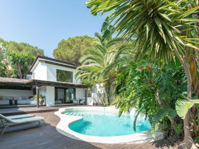 Villa en venta en Las Brisas, Nueva Andalucia