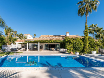 Villa en venta en Nueva Andalucia