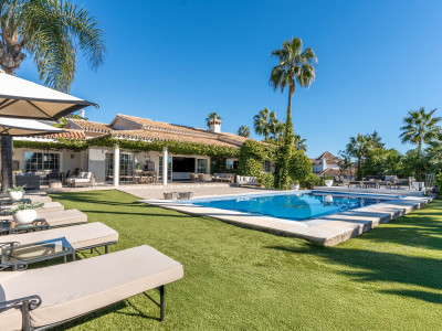 Villa en venta en Nueva Andalucia