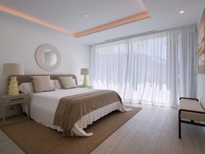 Apartment for sale in Guadalobon, Estepona