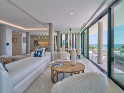 Apartment for sale in Guadalobon, Estepona