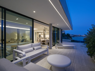 Apartment for sale in Guadalobon, Estepona