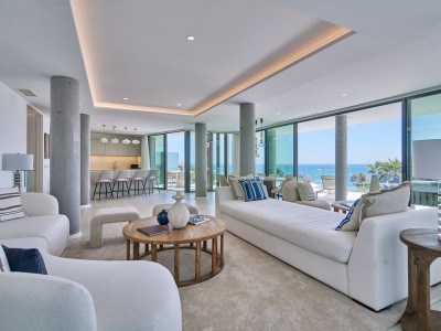 Apartment for sale in Guadalobon, Estepona