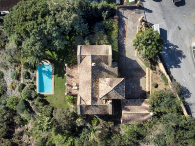 Villa en venta en El Madroñal, Benahavis