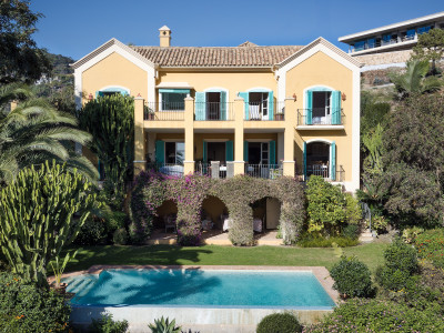 Villa en venta en El Madroñal, Benahavis