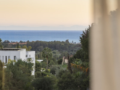 Villa en venta en Mirador del Paraiso, Benahavis