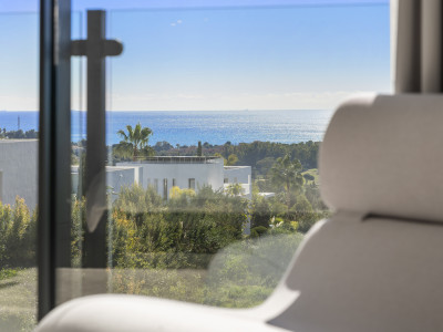 Villa en venta en Mirador del Paraiso, Benahavis