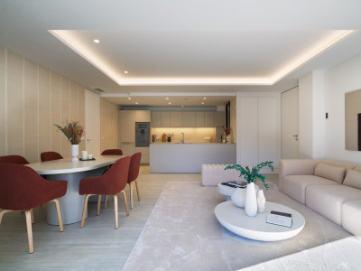 Apartamento en venta en Guadalobon, Estepona