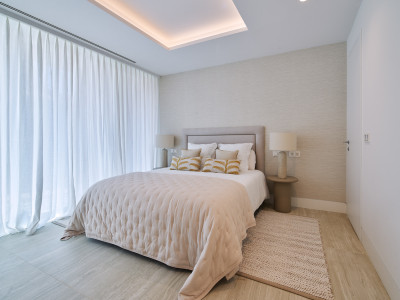 Apartamento en venta en Guadalobon, Estepona