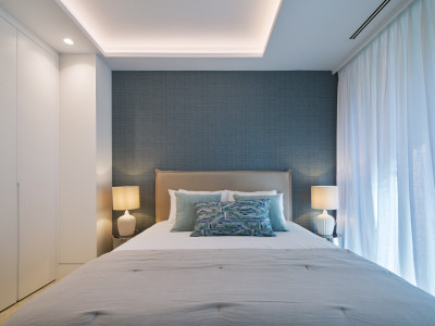 Apartamento en venta en Guadalobon, Estepona