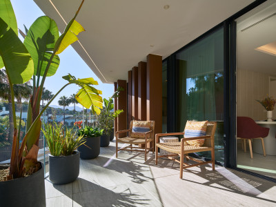 Apartamento en venta en Guadalobon, Estepona