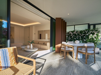Apartamento en venta en Guadalobon, Estepona