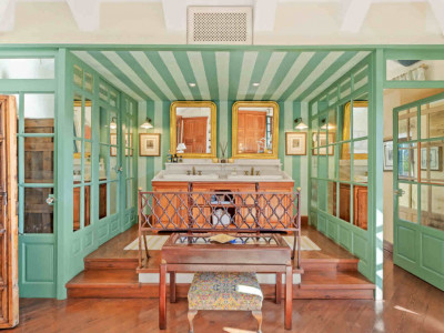 Villa for sale in Las Lomas del Marbella Club, Marbella Golden Mile