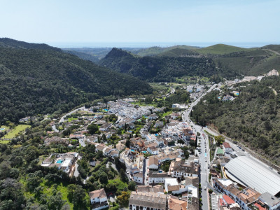 Apartamento en venta en Benahavis Centro, Benahavis