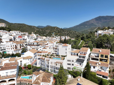 Apartamento en venta en Benahavis Centro, Benahavis