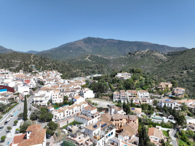 Apartamento en venta en Benahavis Centro, Benahavis