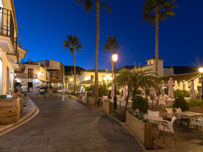 Apartamento en venta en Benahavis Centro, Benahavis