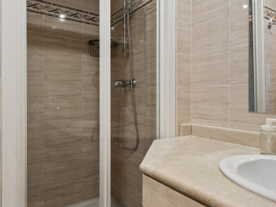 Апартамент в продаже в Selwo Hills, Эстепона