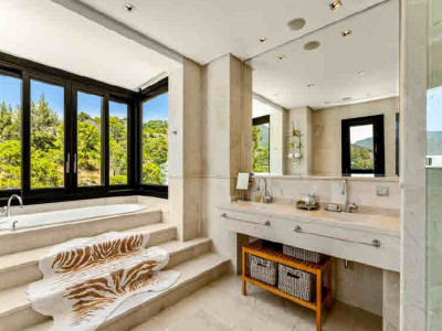 Villa zum Verkauf in La Zagaleta, Benahavis