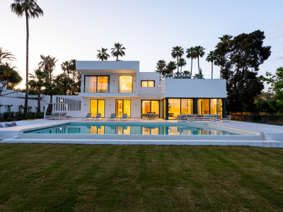 Villa zum Verkauf in El Paraiso, Estepona