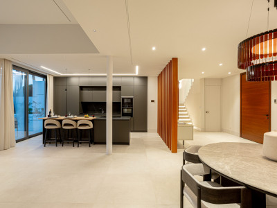 Villa zum Verkauf in El Paraiso, Estepona