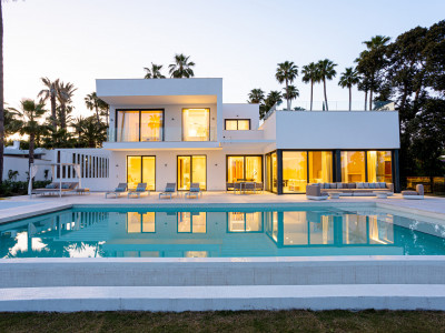Villa zum Verkauf in El Paraiso, Estepona