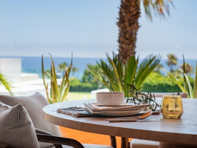 Apartment for sale in Oasis de Marbella, Marbella Golden Mile