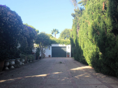 Villa en venta en Guadalmina Baja, San Pedro de Alcantara
