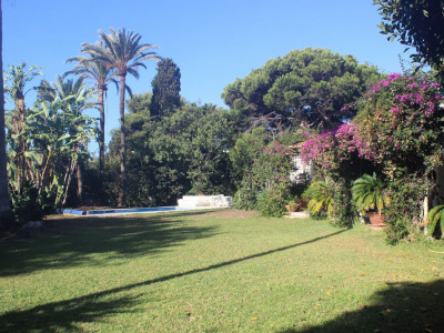 Villa en venta en Guadalmina Baja, San Pedro de Alcantara
