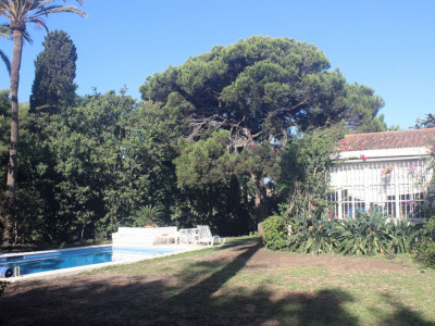 Villa en venta en Guadalmina Baja, San Pedro de Alcantara