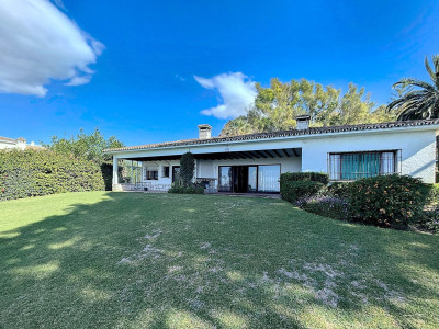 Villa zum Verkauf in Villacana, Estepona