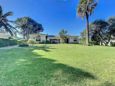 Villa zum Verkauf in Villacana, Estepona