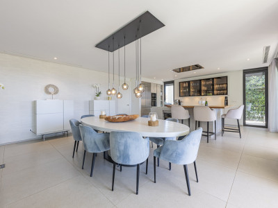 Villa zum Verkauf in Elviria, Marbella Ost