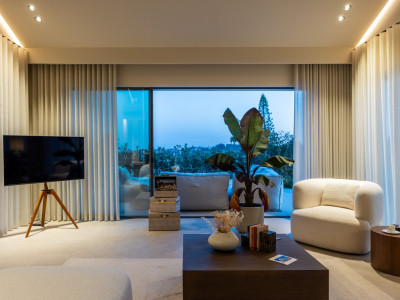 Villa en venta en Haza del Conde, Nueva Andalucia