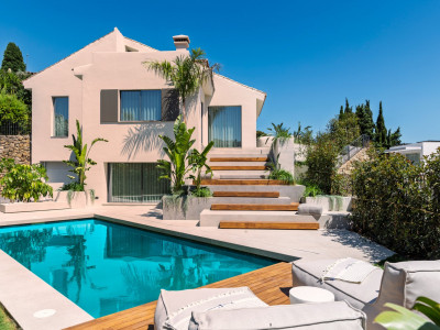 Villa en venta en Haza del Conde, Nueva Andalucia