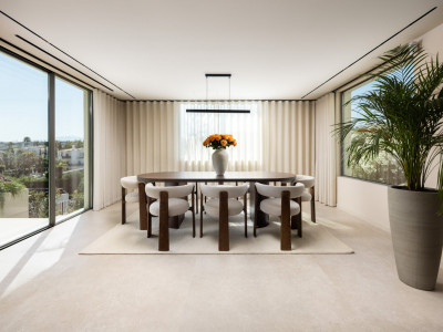 Villa en venta en Haza del Conde, Nueva Andalucia