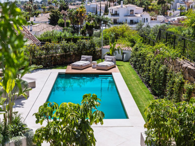 Villa en venta en Haza del Conde, Nueva Andalucia