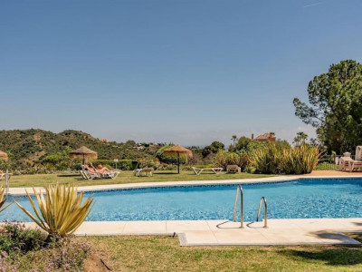 Апартамент в продаже в Altos de La Quinta, Бенахавис