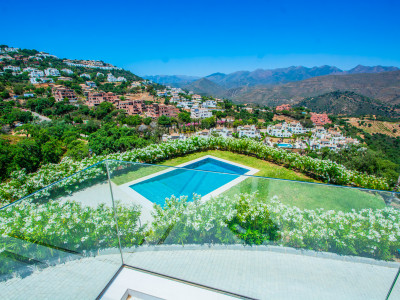 Villa zum Verkauf in La Mairena, Marbella Ost